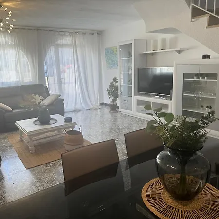 Casa En Cabo Huertas Con Piscina Privada Y Zona Residencial By Turihome